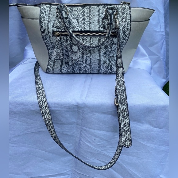 Guess Lakeshore Collection Handbag  Python Texture Beige and Black - Picture 4 of 14
